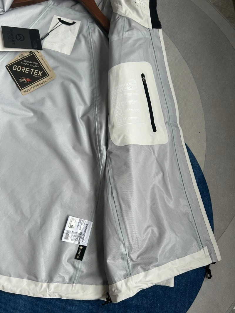 The North Face Outwear OdorResistant 173070