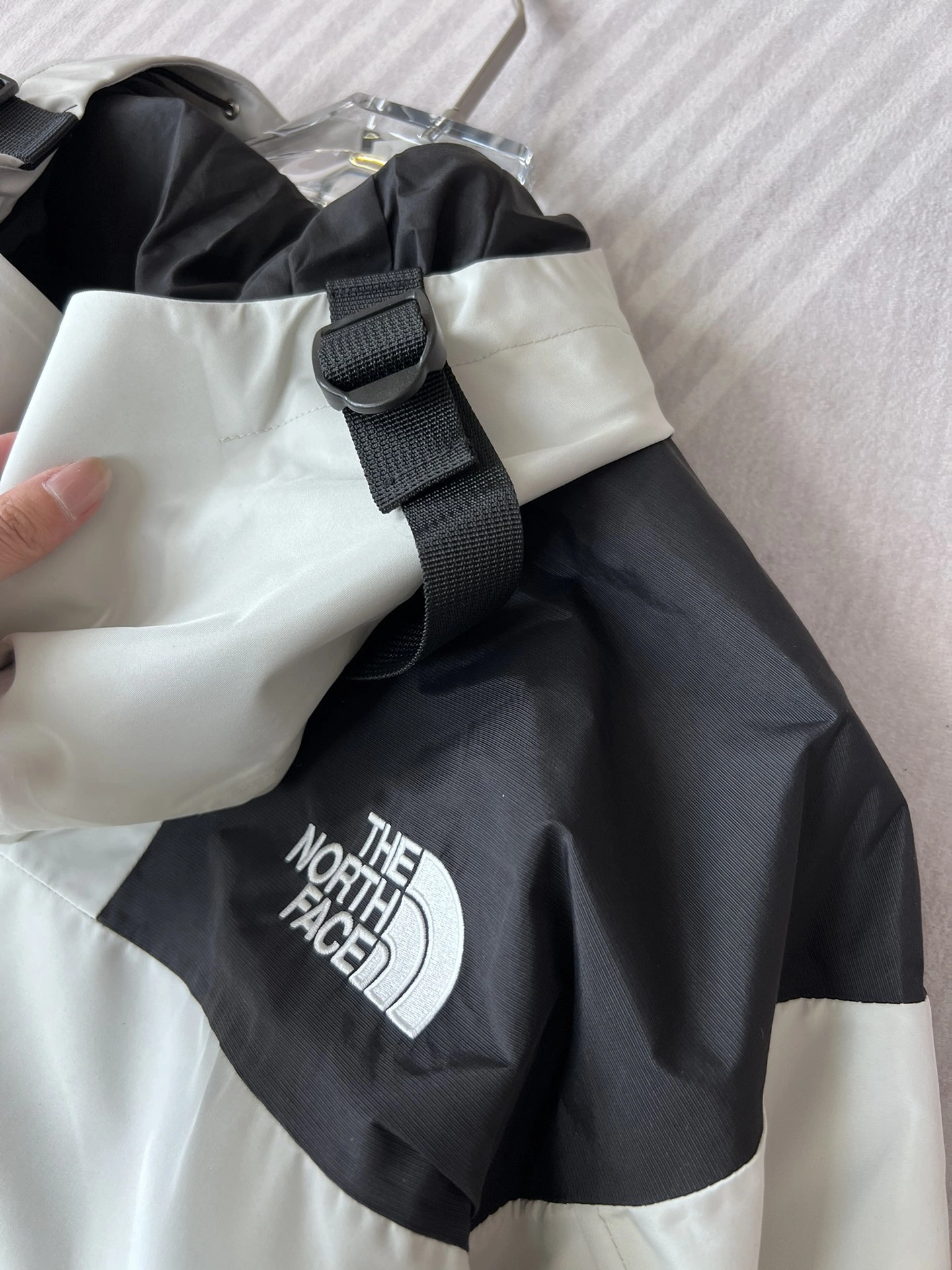 HighPerformance The North Face Outwear 173130