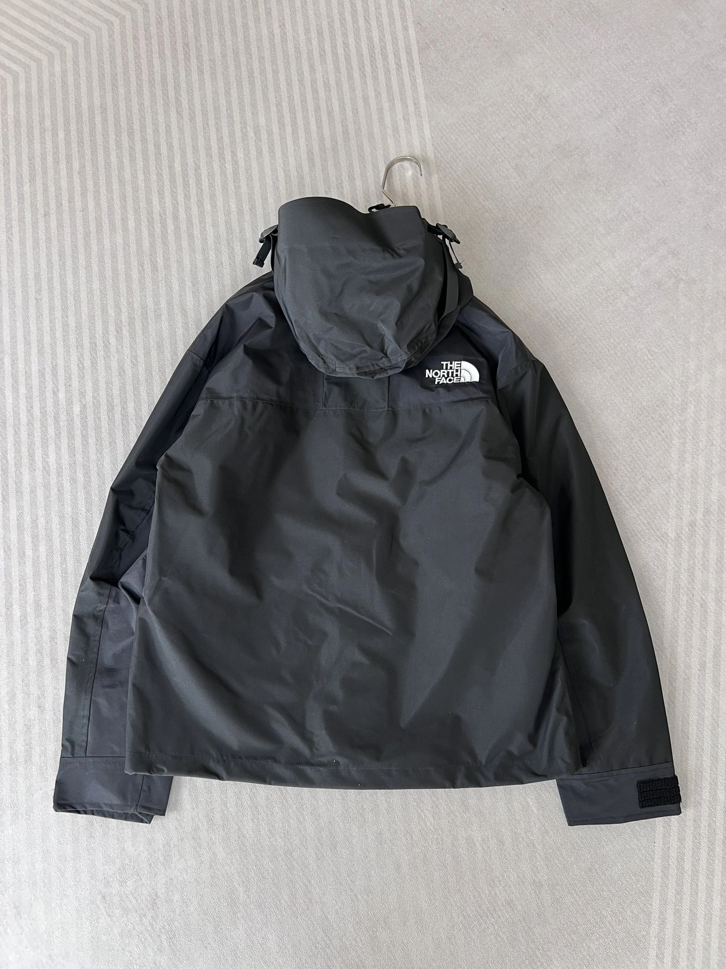 The North Face Outwear Sleek 173123