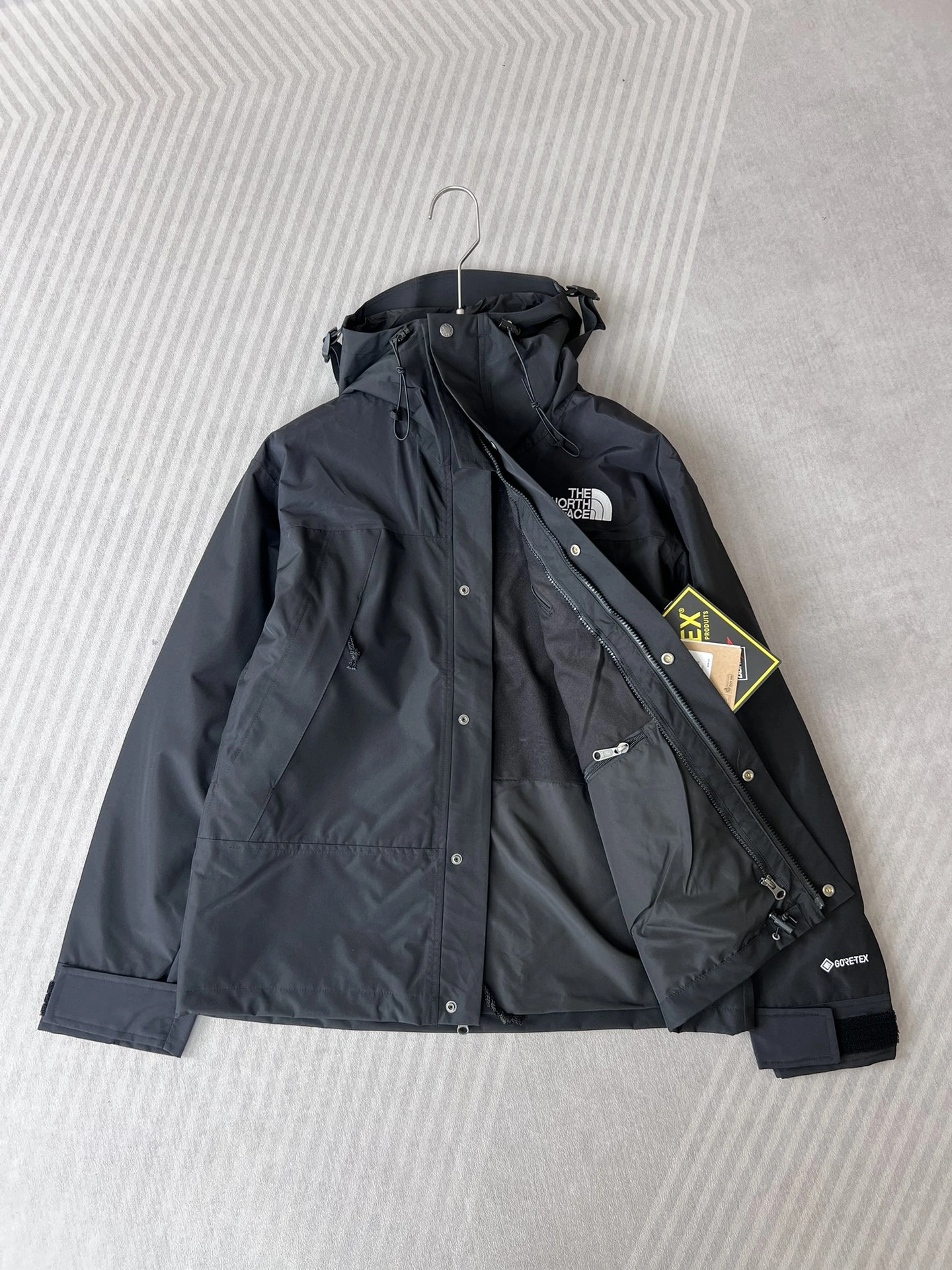 The North Face Outwear Sleek 173123