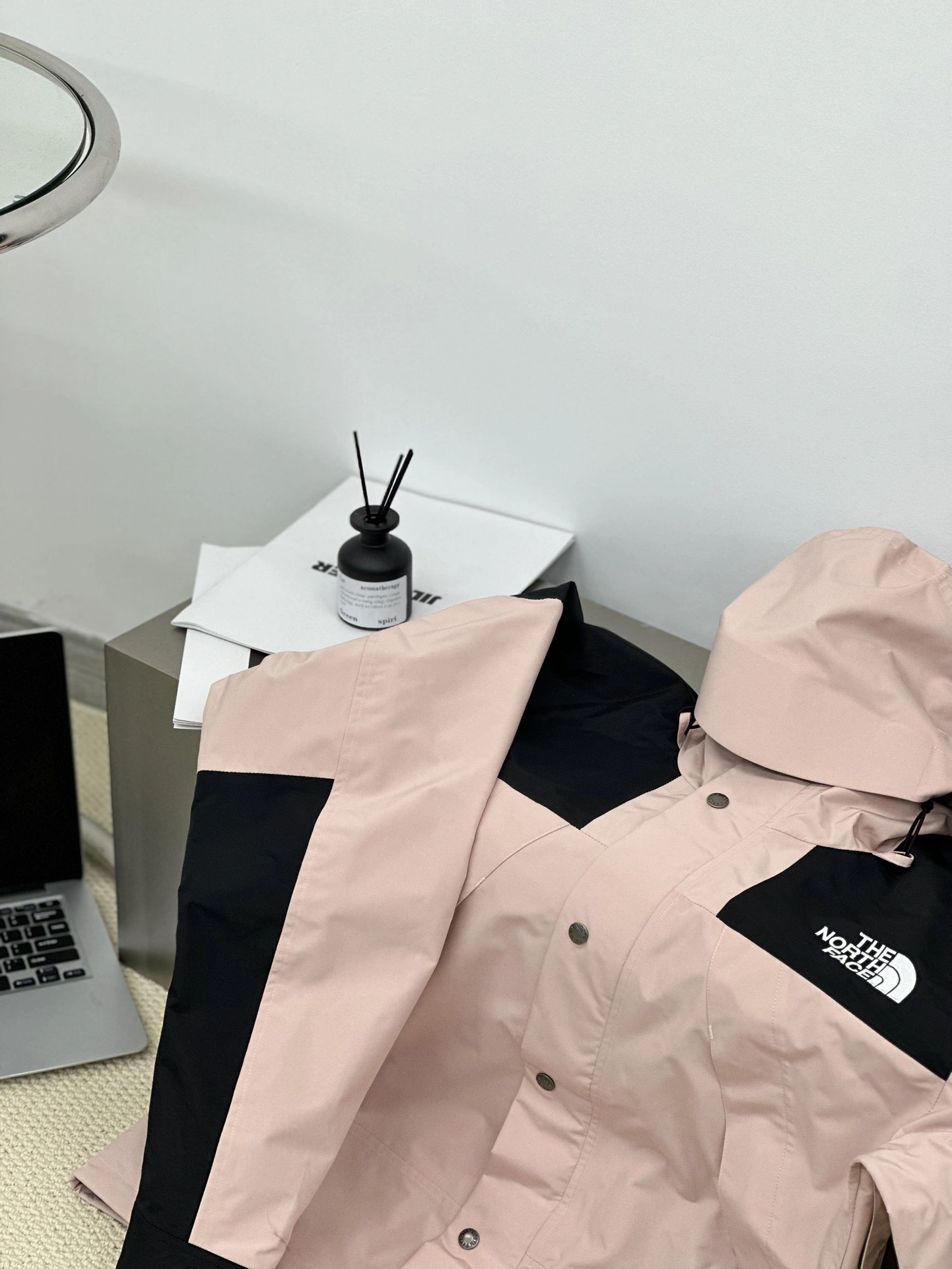RelaxedFit The North Face Outwear 173095