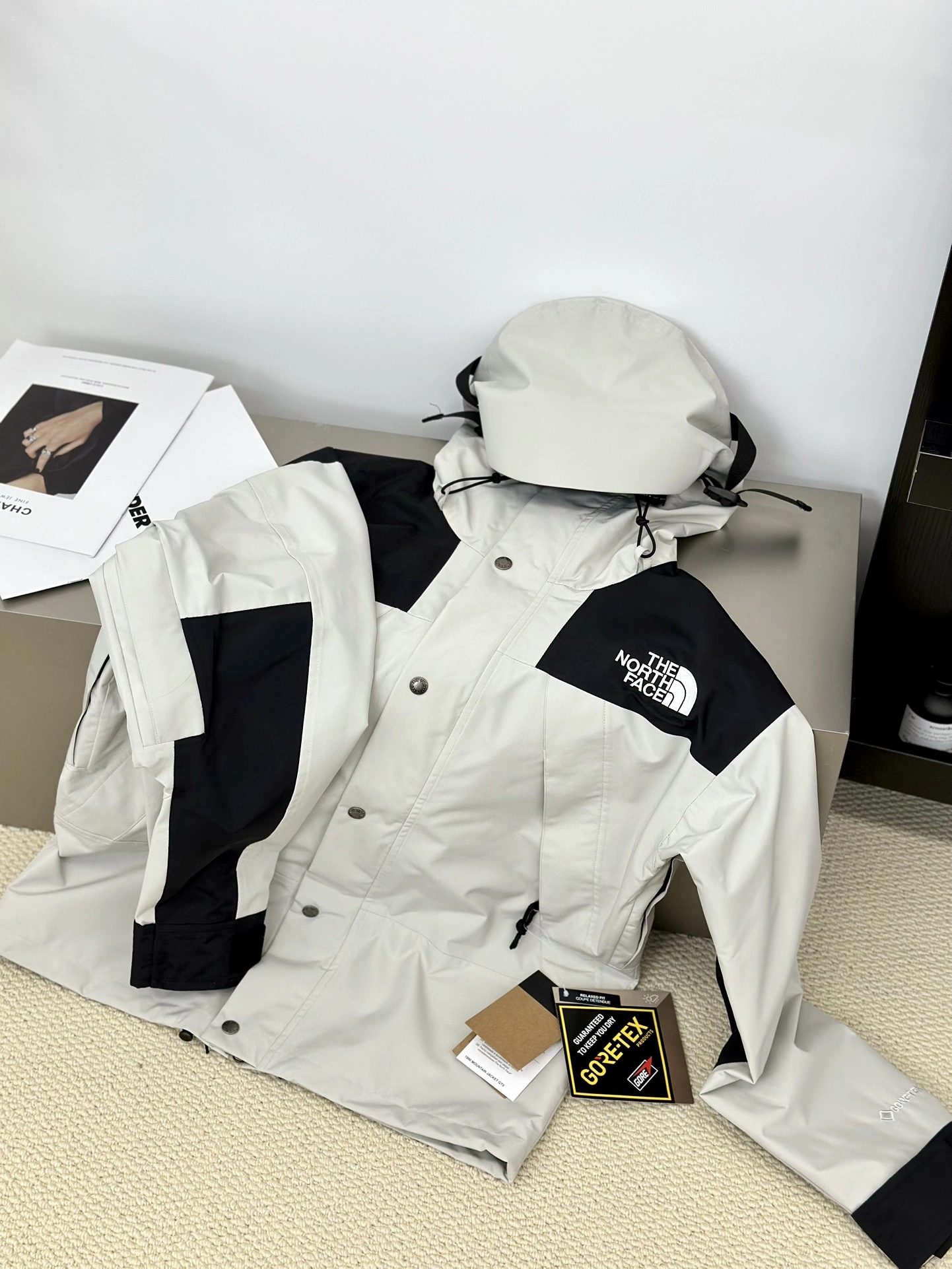 HighPerformance The North Face Outwear 173094