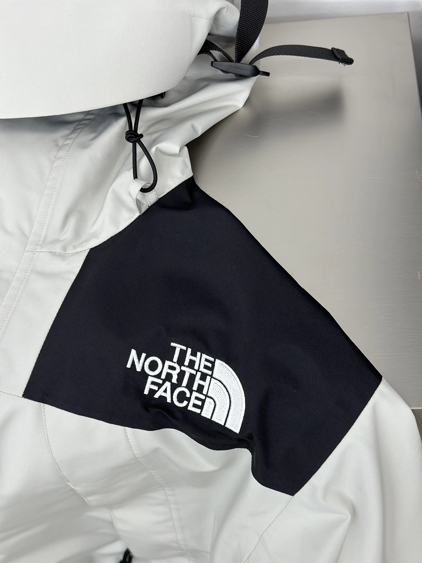 HighPerformance The North Face Outwear 173094