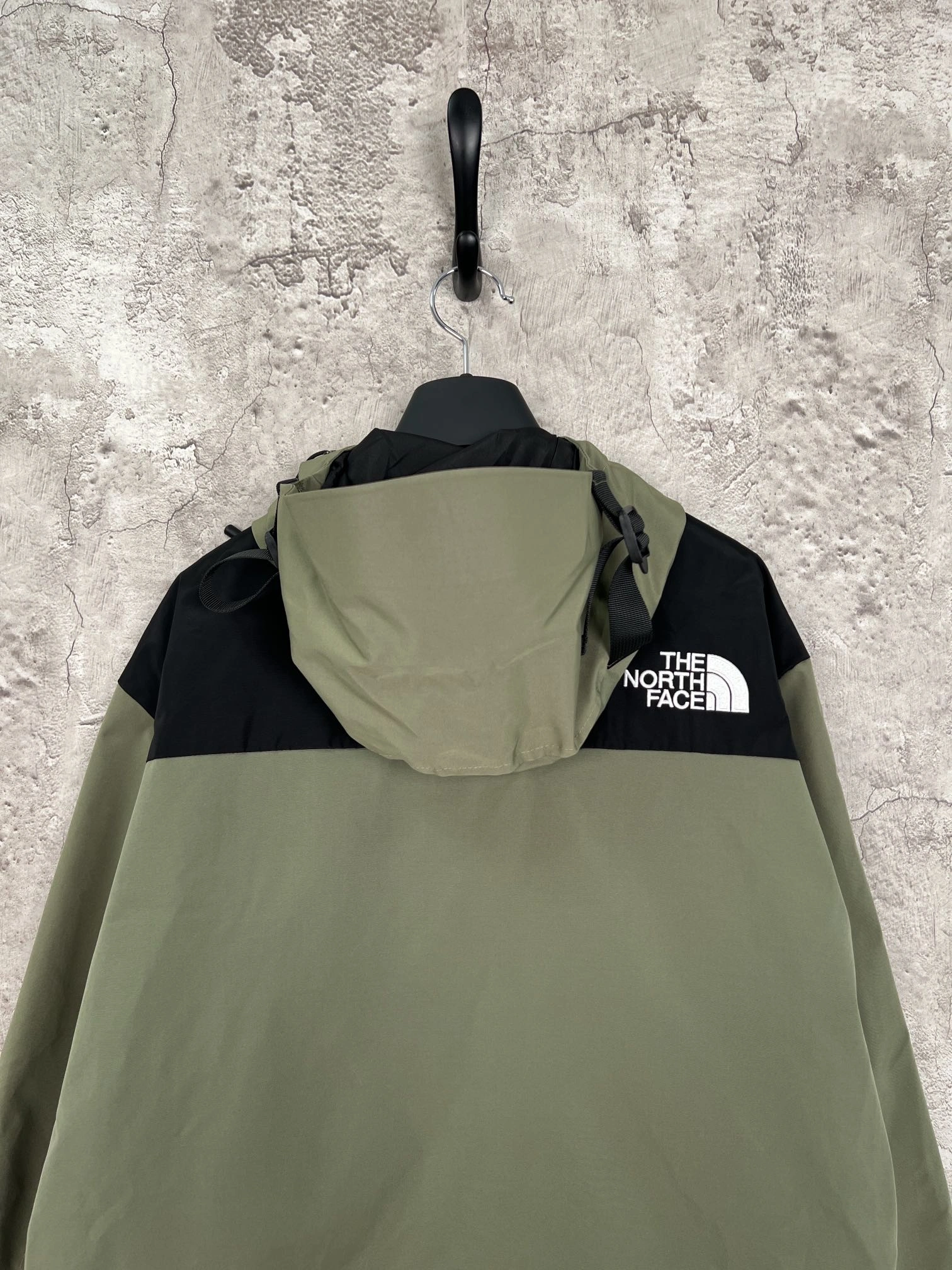 HighPerformance The North Face Outwear 173091