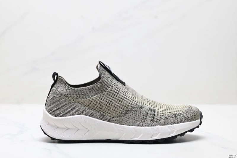 TravelReady The North Face Shoes 1682