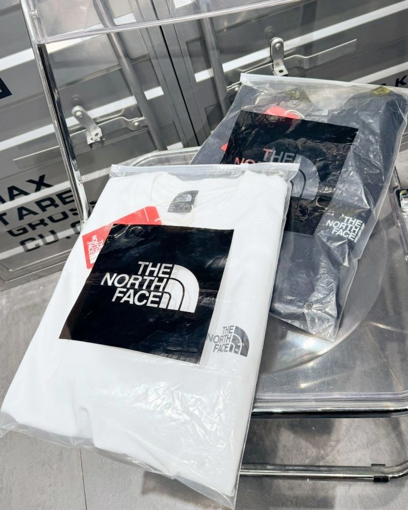 Sporty The North Face T-Shirts 173027