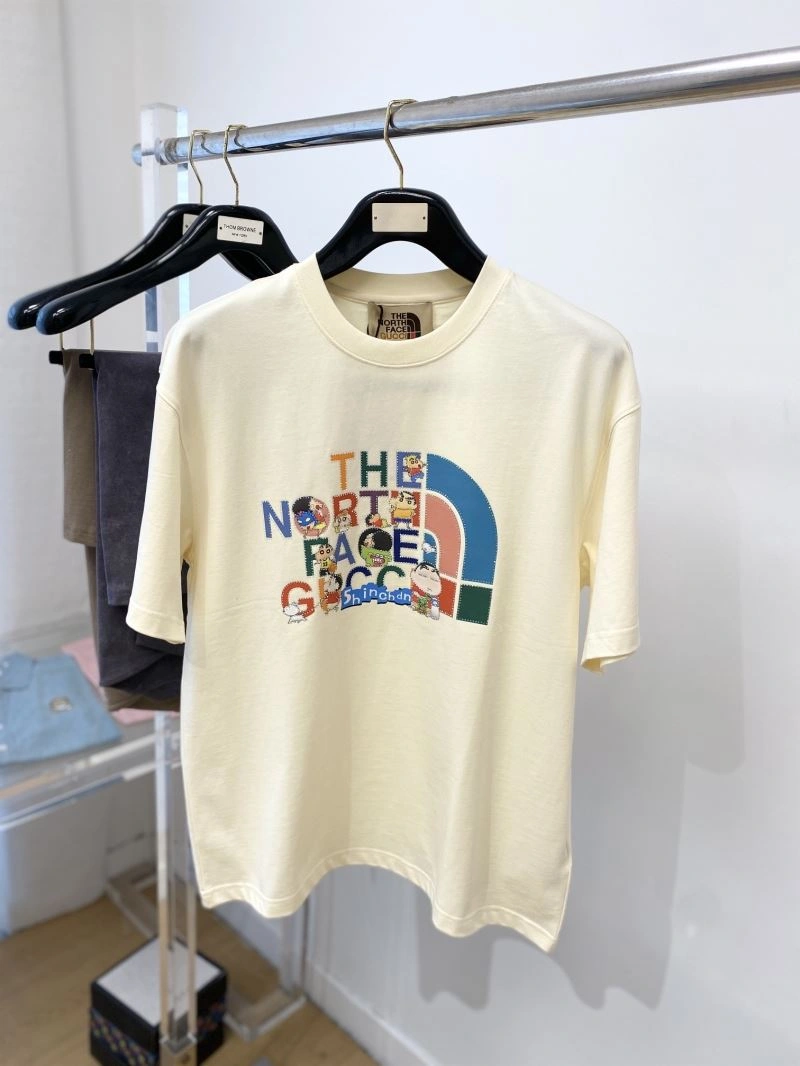The North Face T-Shirts Breathable 173025