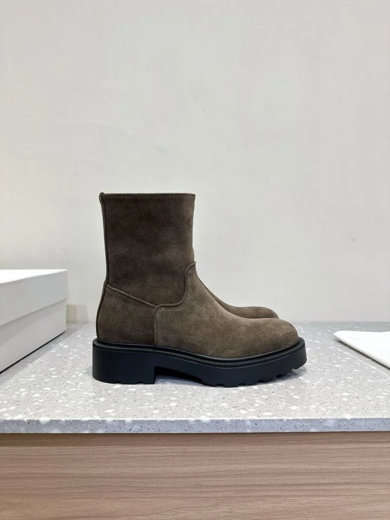 Vibrant The Row Boots 7227