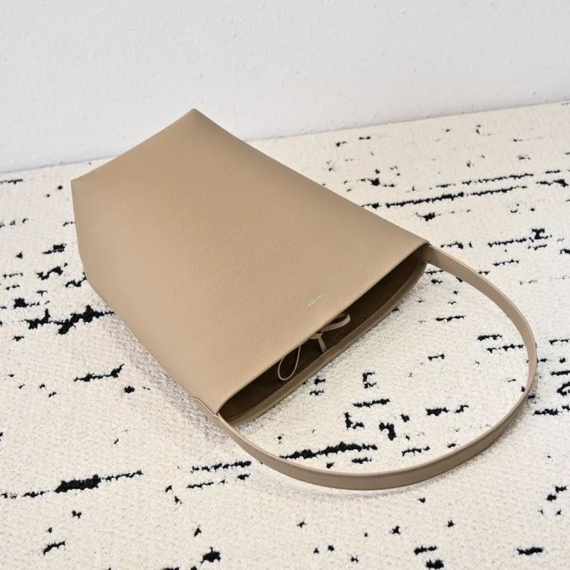 QuickDry The Row Bucket Bags 45593