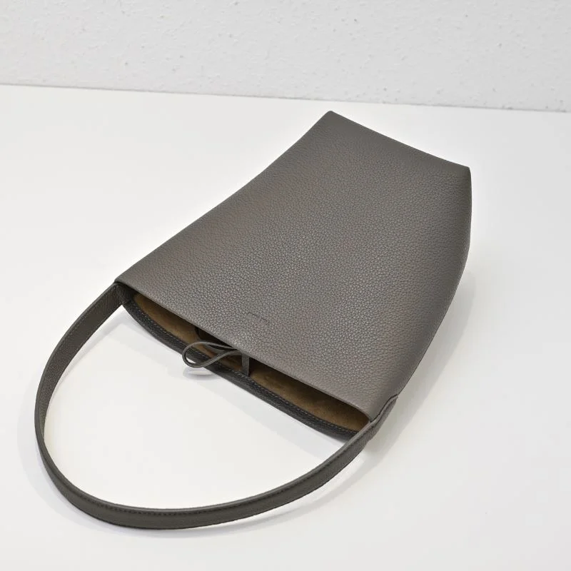 OnTrend The Row Bucket Bags 45417