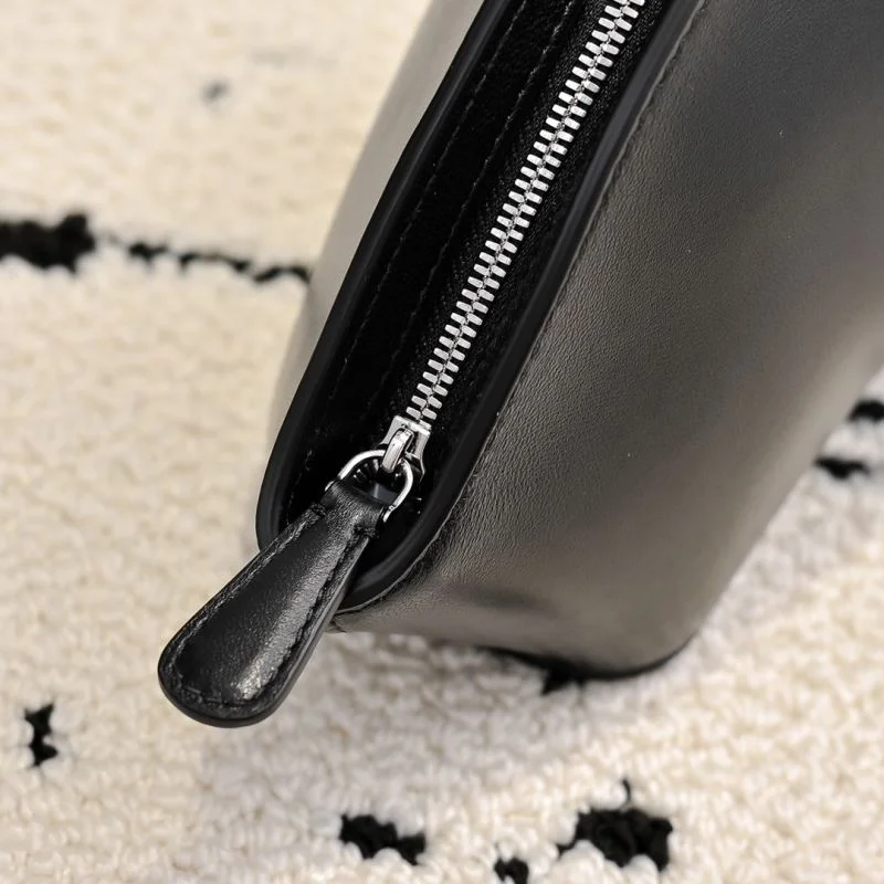 FreshLook The Row Clutch Bags 45615