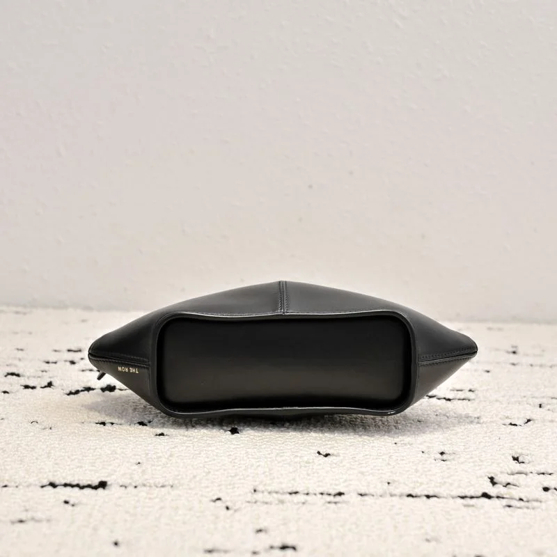 FreshLook The Row Clutch Bags 45615