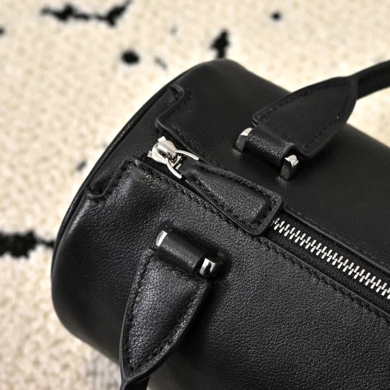 The Row Round Bags UrbanStyle 45567