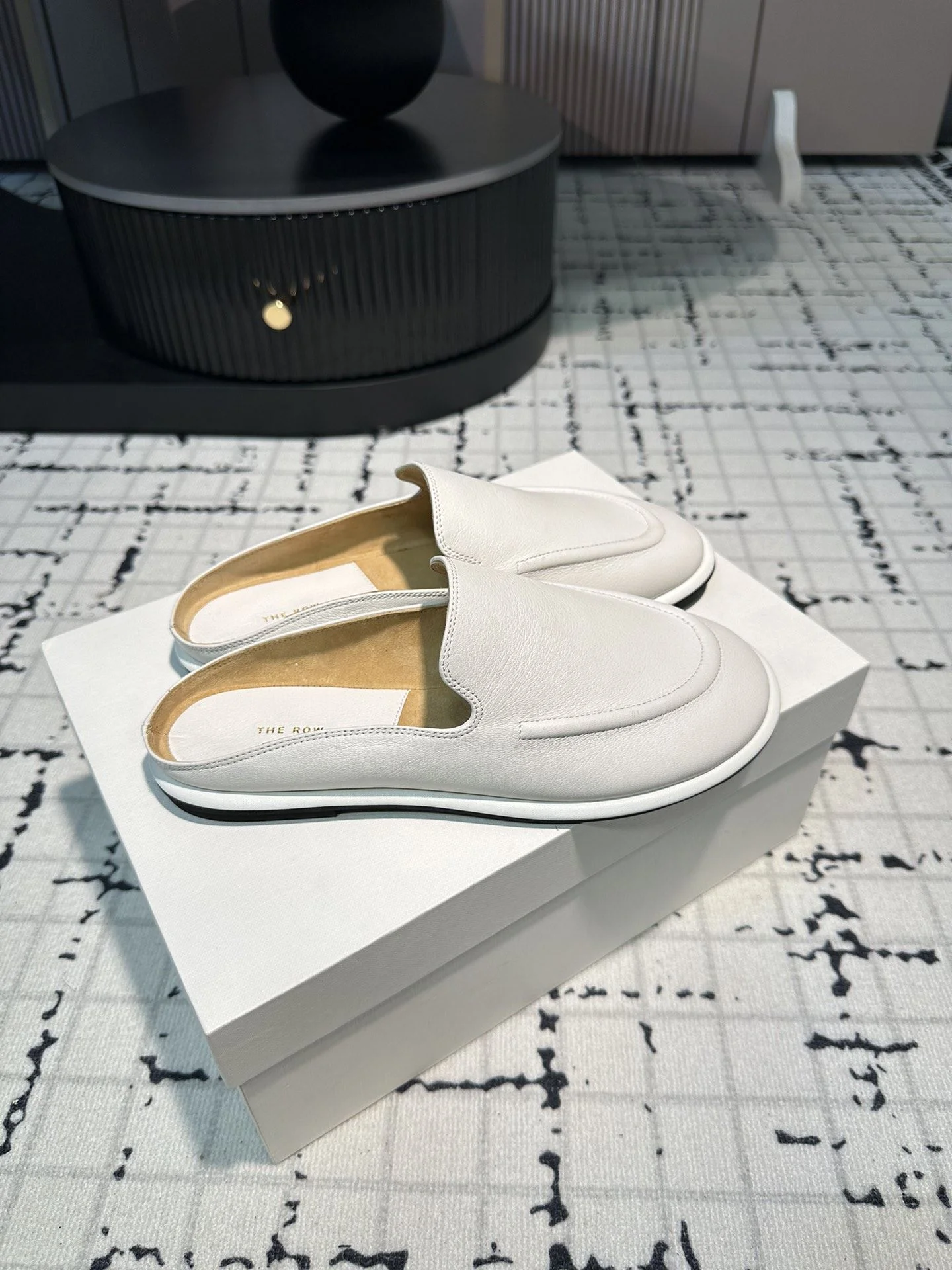 The Row Sandals Bright 7218