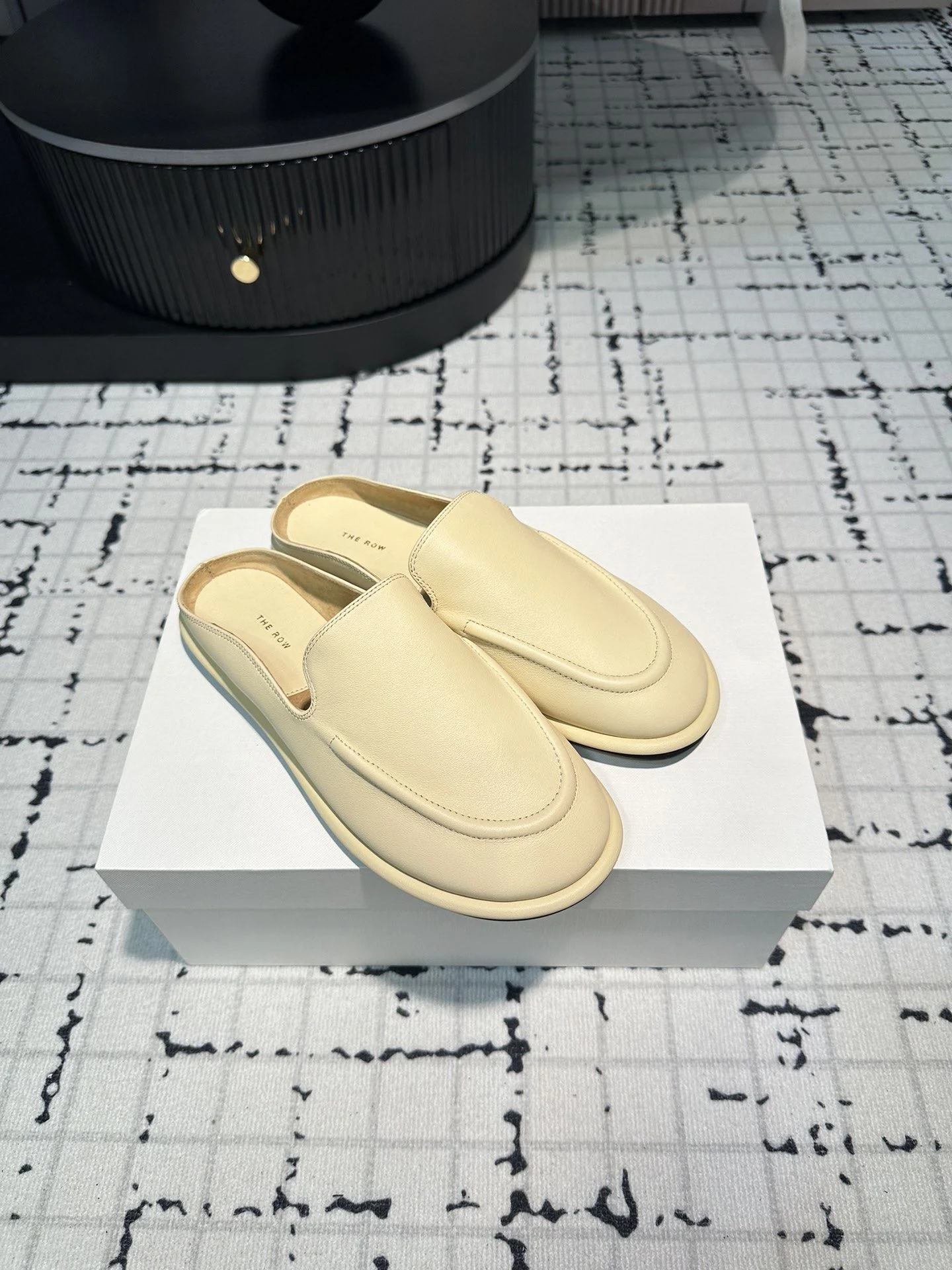 The Row Sandals DailyWear 7252