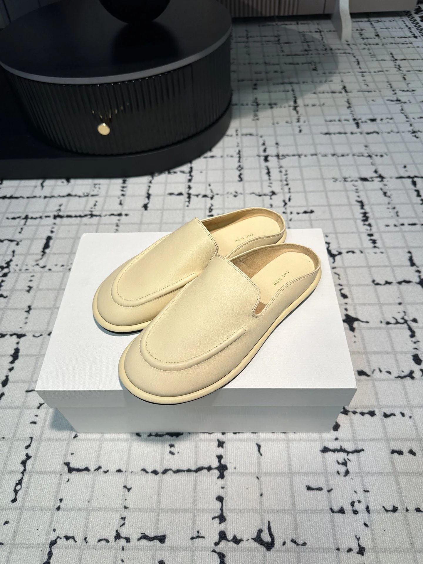 The Row Sandals DailyWear 7252