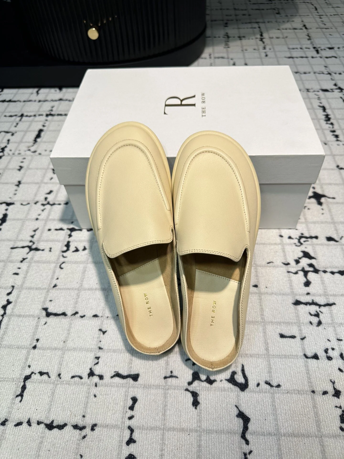 The Row Sandals DailyWear 7252