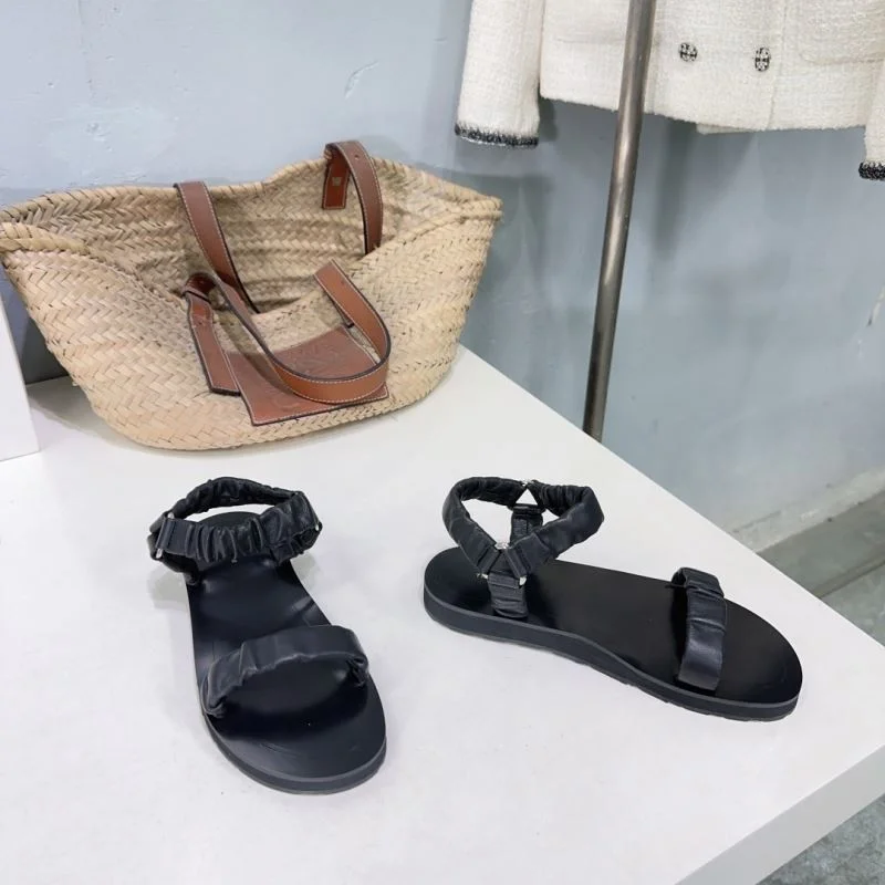 OdorResistant The Row Sandals 11221