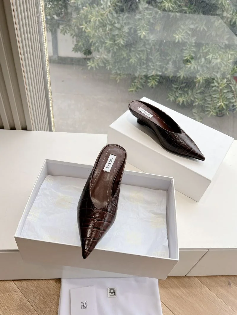 The Row Sandals Packable 8935