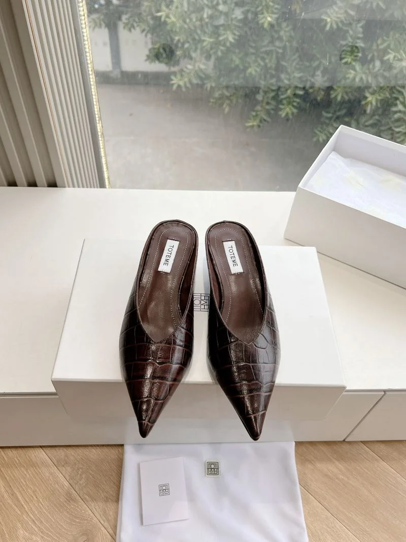 The Row Sandals Packable 8935