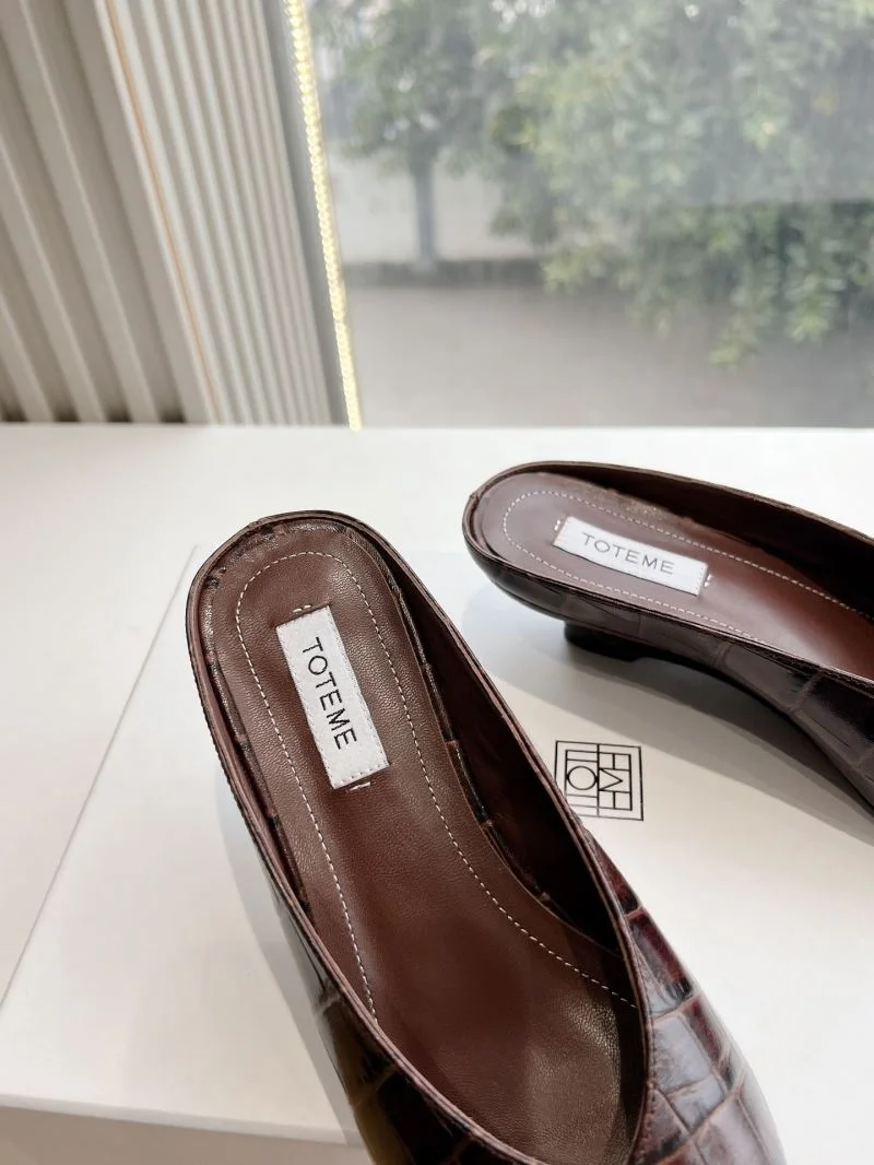 The Row Sandals Packable 8935