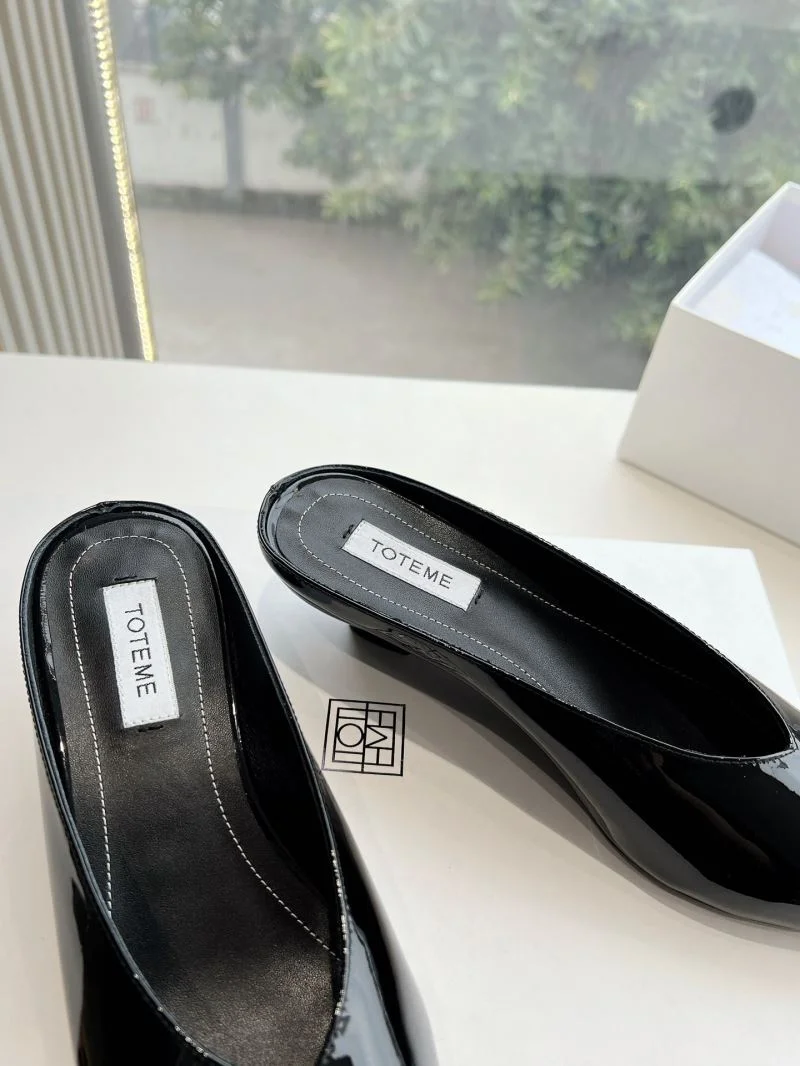 EyeCatching The Row Sandals 8924