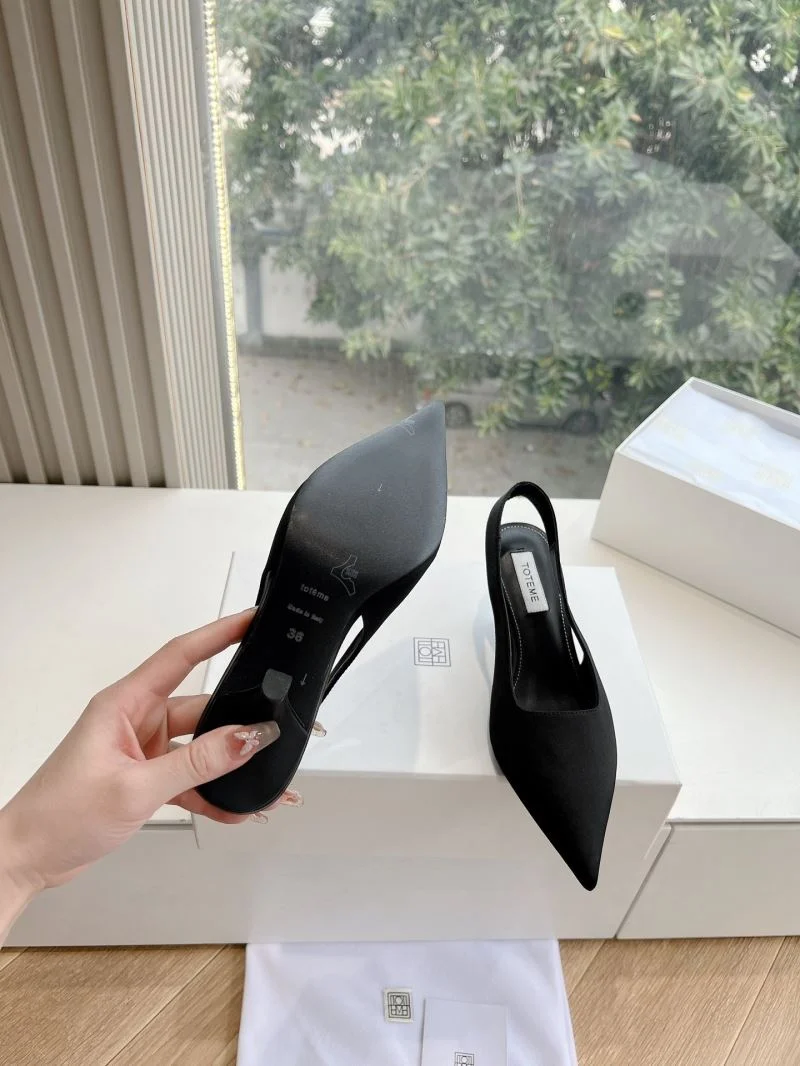Stretchable The Row Sandals 8880