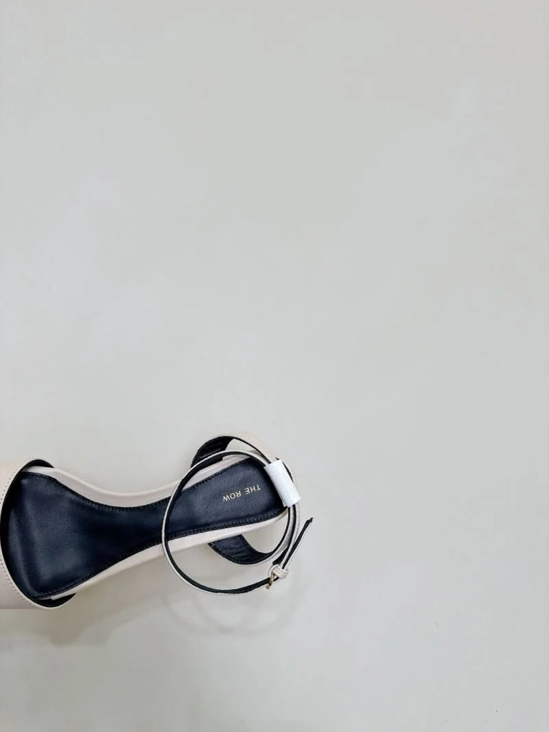 The Row Sandals EyeCatching 8907