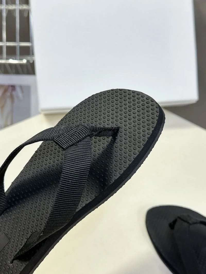 OnTrend The Row Sandals 8888