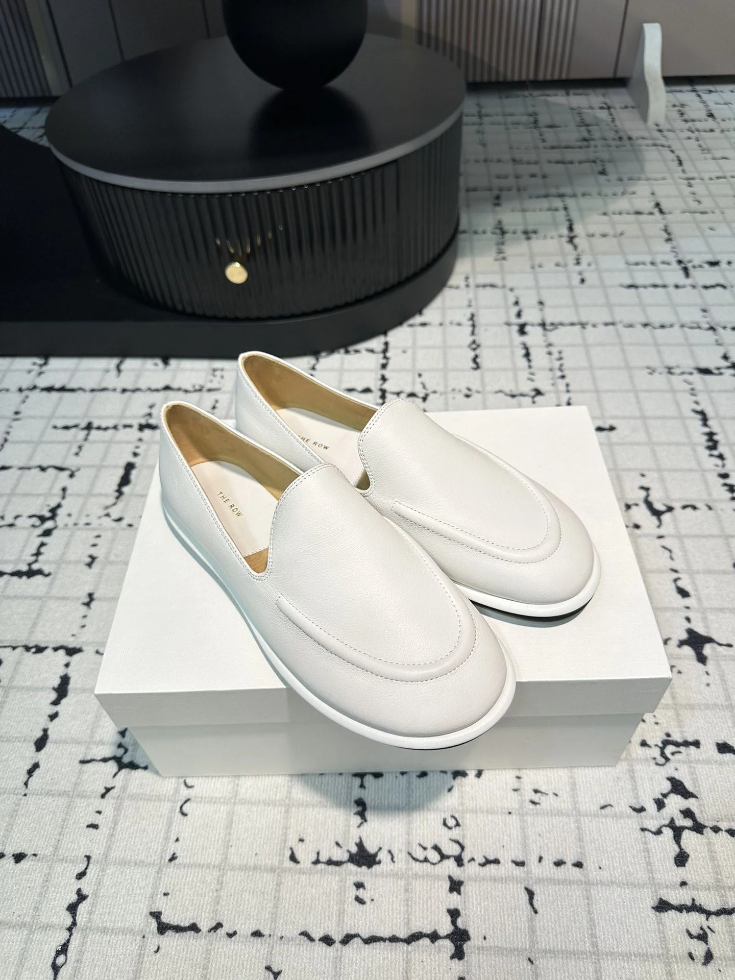 The Row Shoes Minimalist 7201