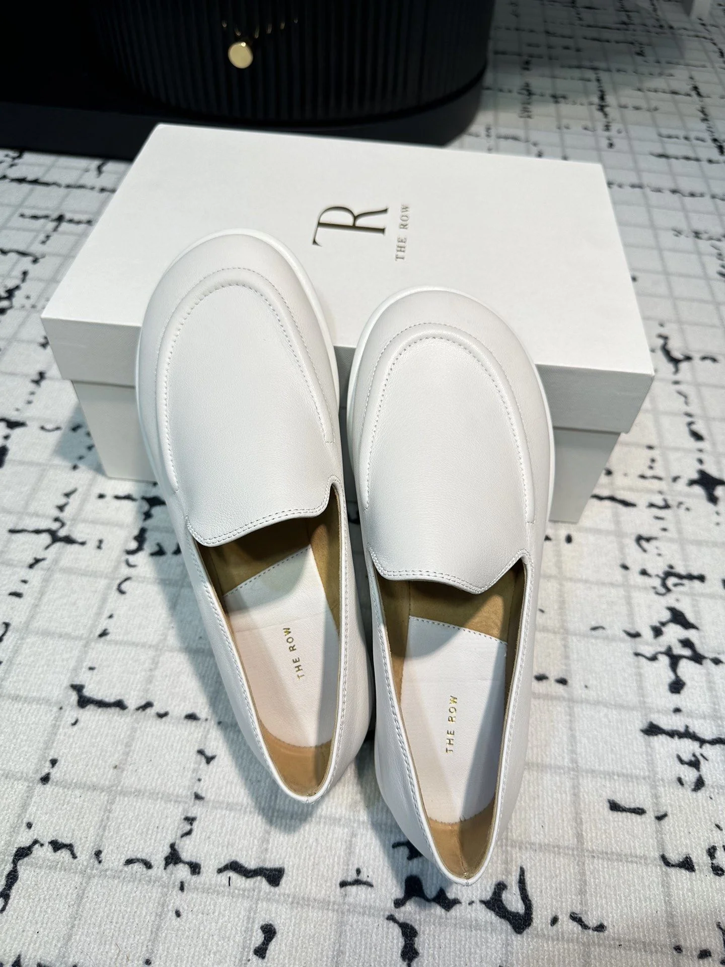 The Row Shoes Minimalist 7201