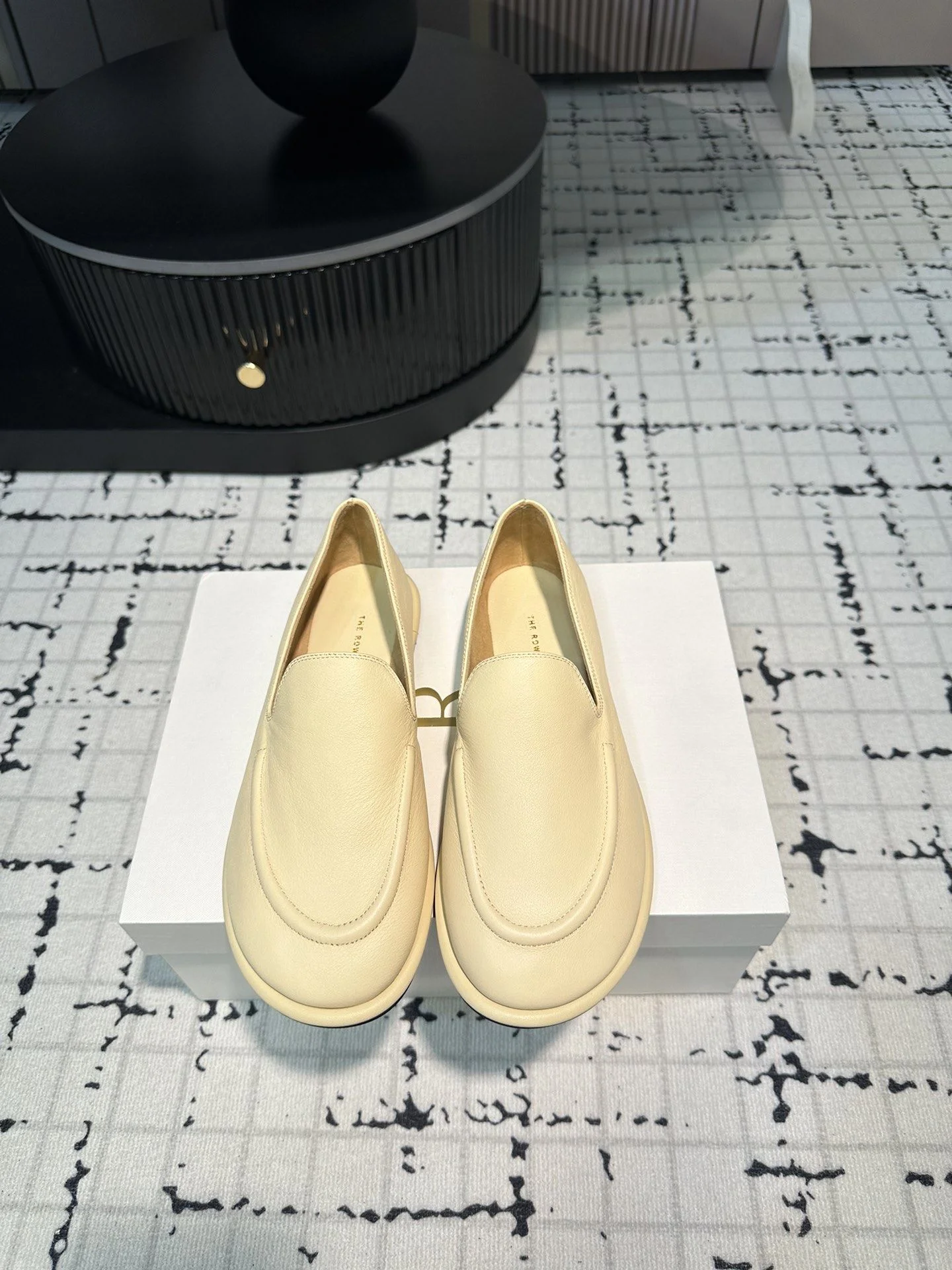 The Row Shoes FastDry 7197