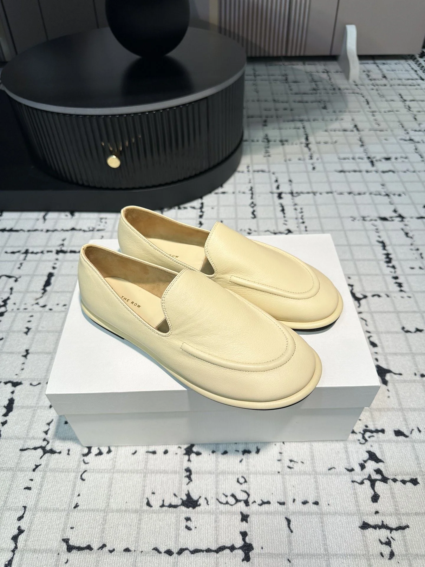 The Row Shoes FastDry 7197