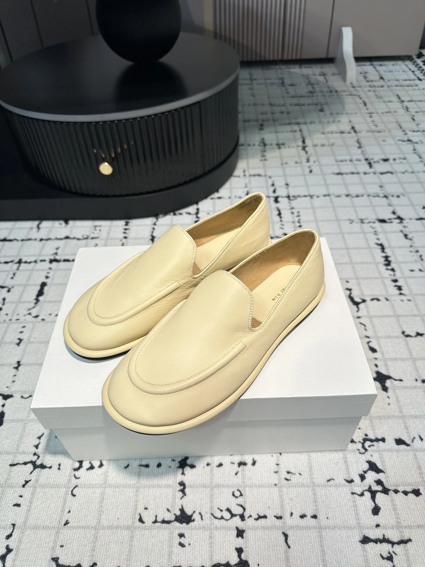 The Row Shoes FastDry 7197