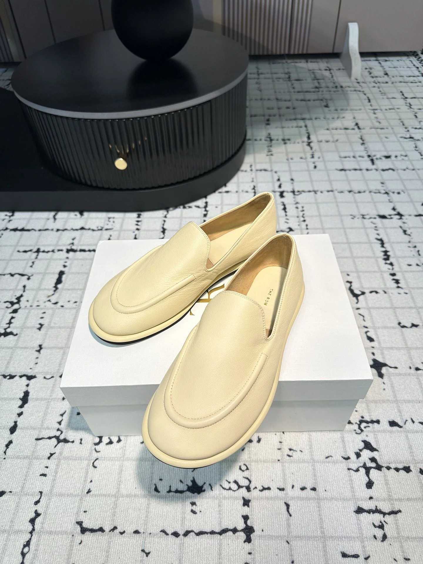 The Row Shoes FastDry 7197