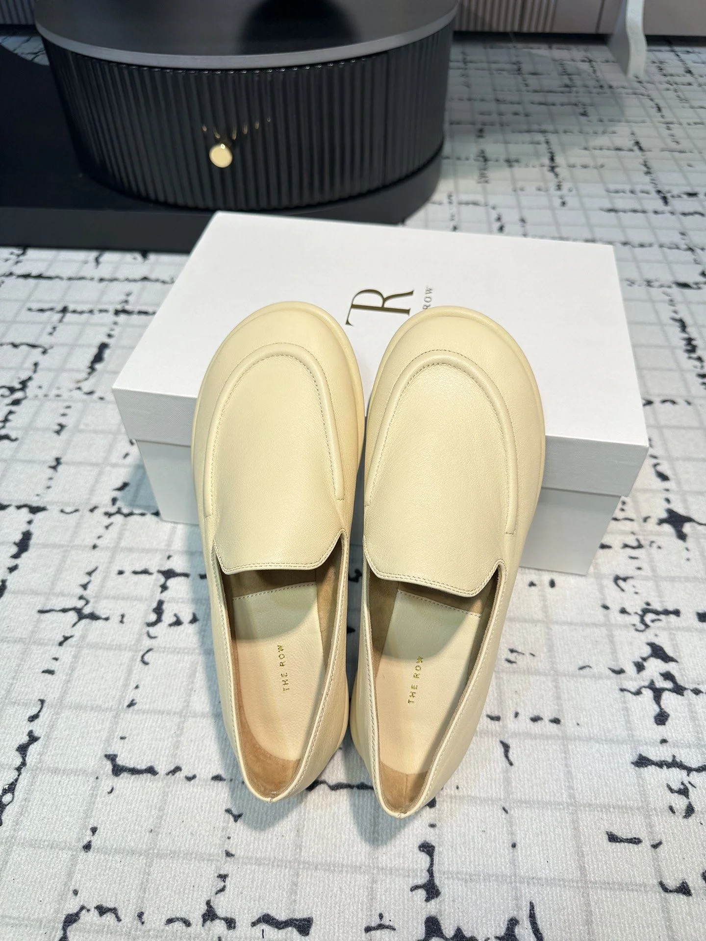 The Row Shoes FastDry 7197