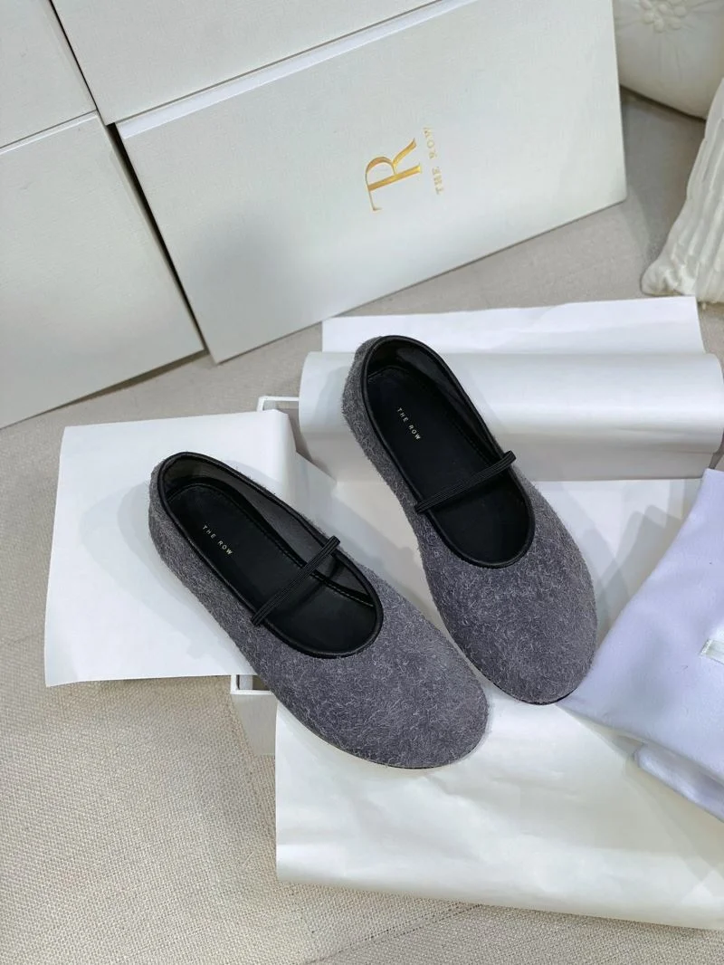 UrbanStyle The Row Shoes 8831