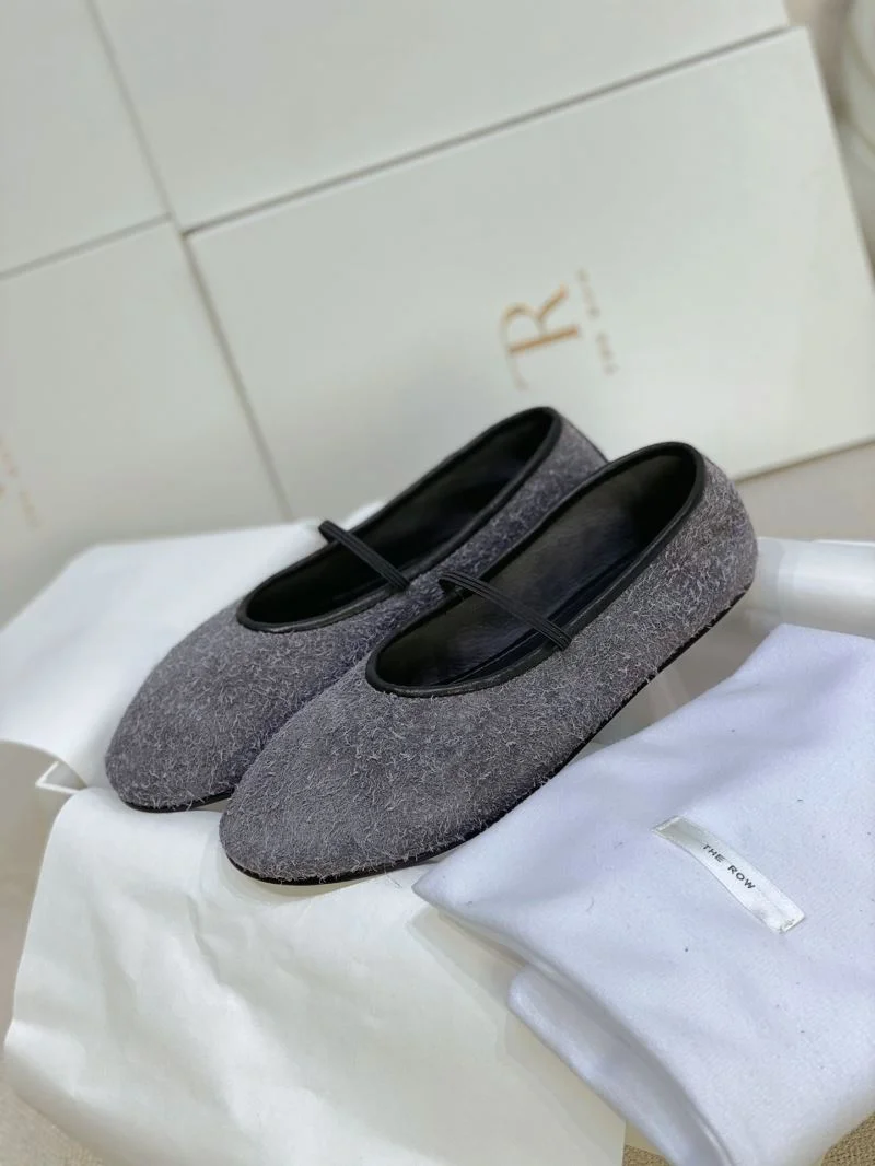 UrbanStyle The Row Shoes 8831