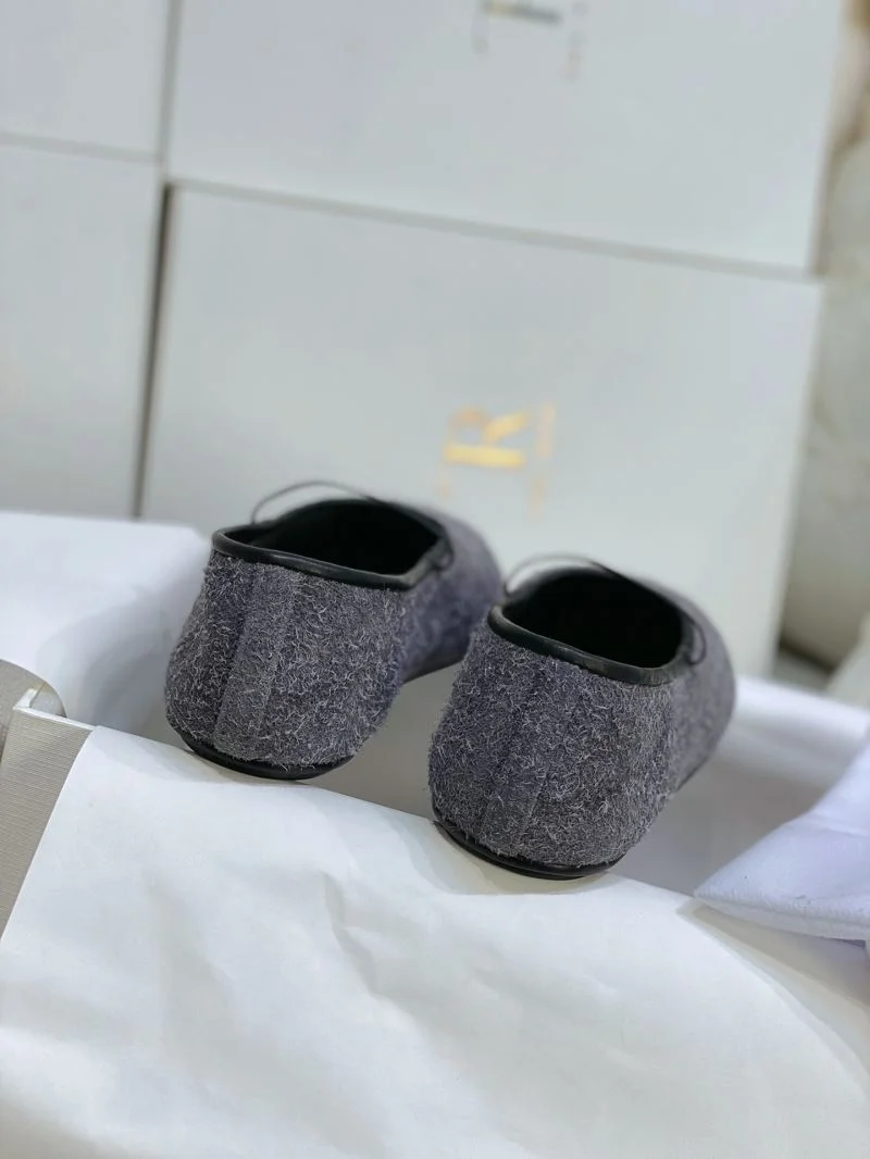 UrbanStyle The Row Shoes 8831