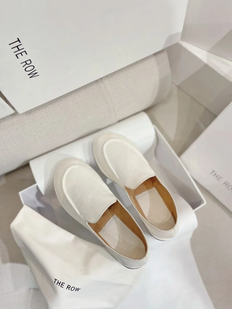 The Row Shoes UrbanStyle 8815