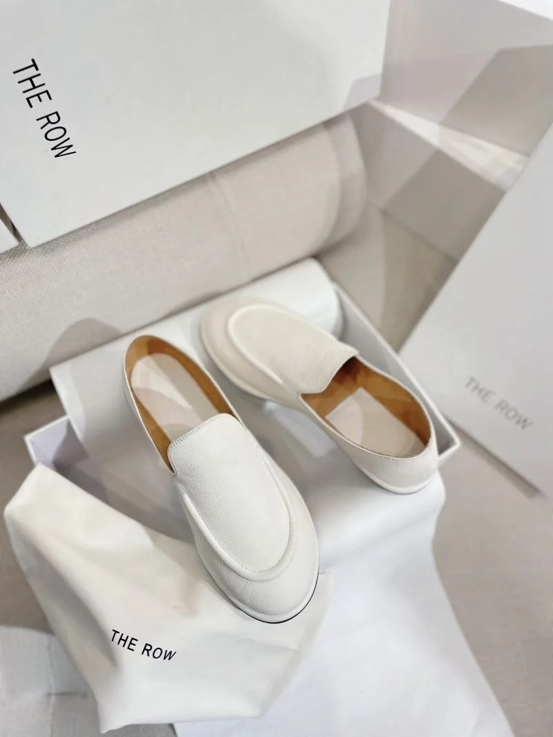 The Row Shoes UrbanStyle 8815