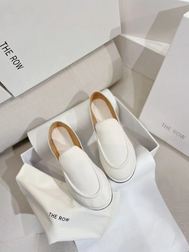 The Row Shoes UrbanStyle 8815