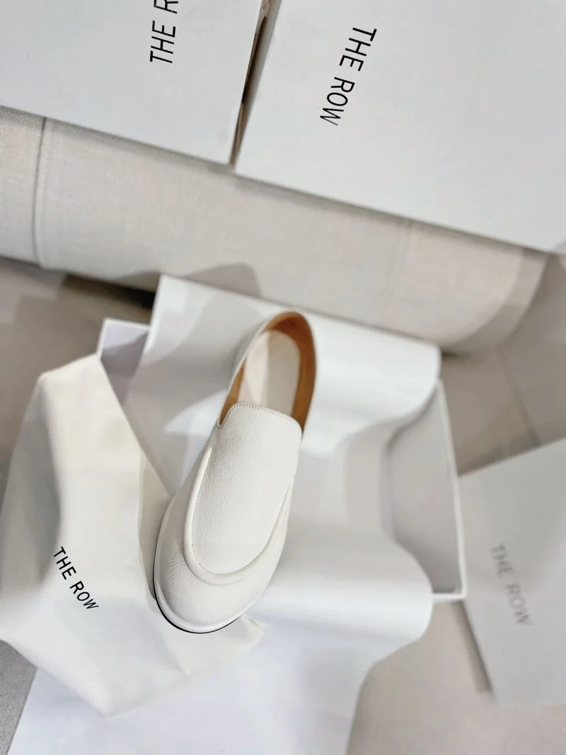 The Row Shoes UrbanStyle 8815