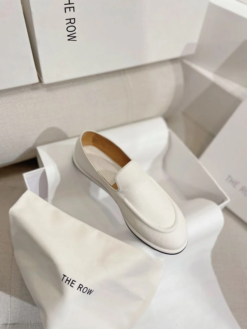 The Row Shoes UrbanStyle 8815