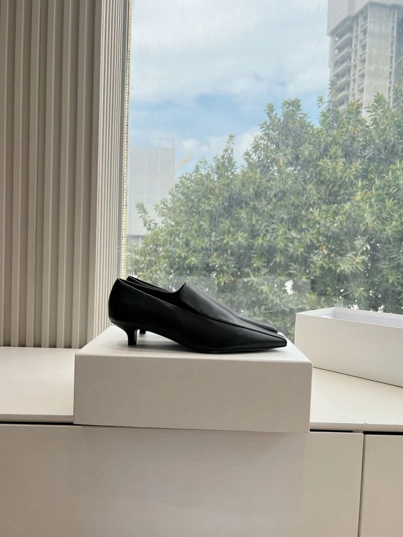 TechFriendly The Row Shoes 8812