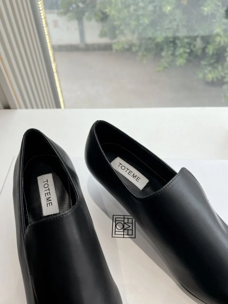 TechFriendly The Row Shoes 8812