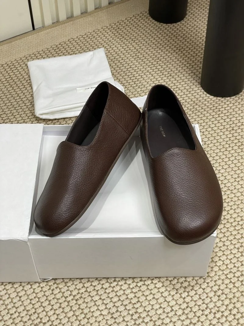 The Row Shoes FlexibleFit 8804