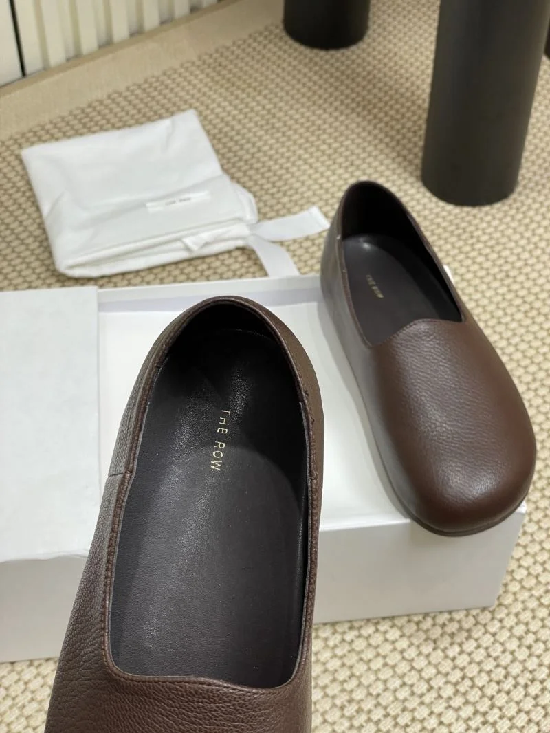 The Row Shoes FlexibleFit 8804
