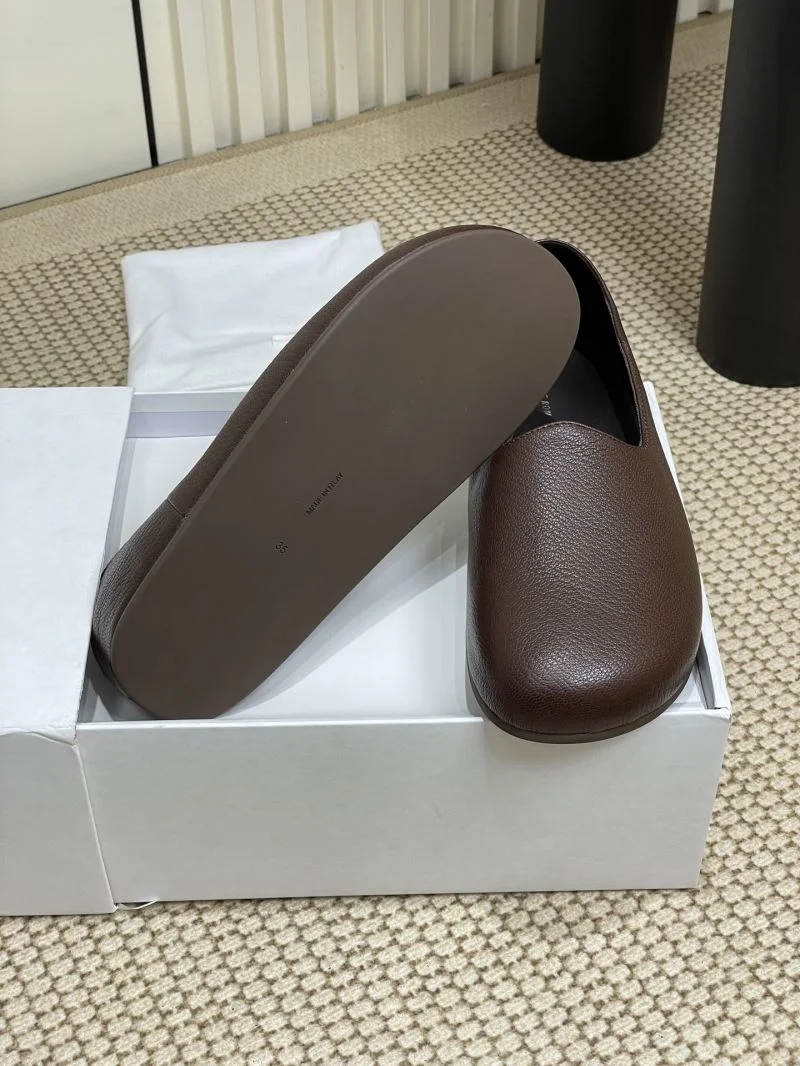 The Row Shoes FlexibleFit 8804