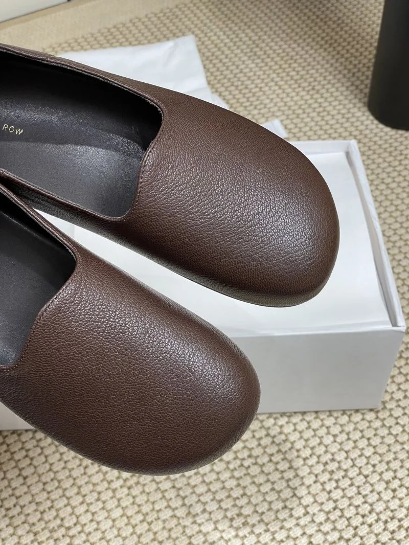 The Row Shoes FlexibleFit 8804
